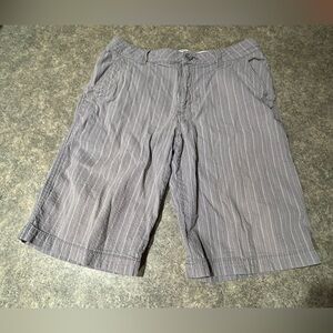 BKE Serena Casual Khaki Shorts Size 32 Men’s Grey Striped Pockets Flat Front